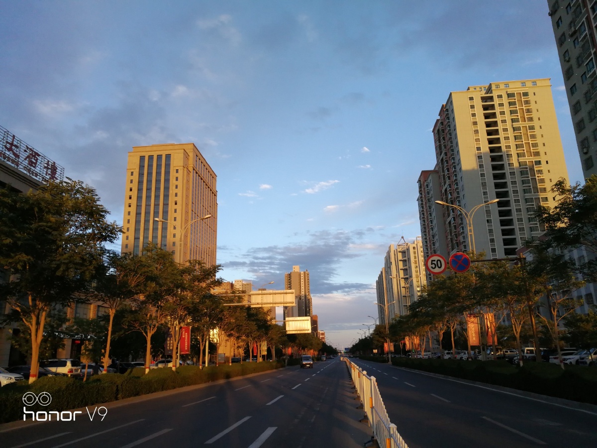 新疆库尔勒香梨湖晚霞余辉