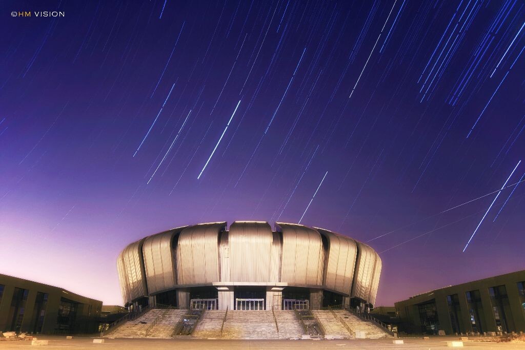 第一次拍星轨，北方上空城市光污染太严重，只能朝东方了。。