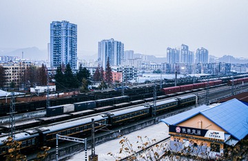 923673