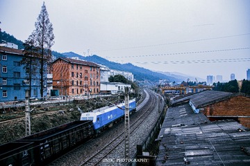 923676