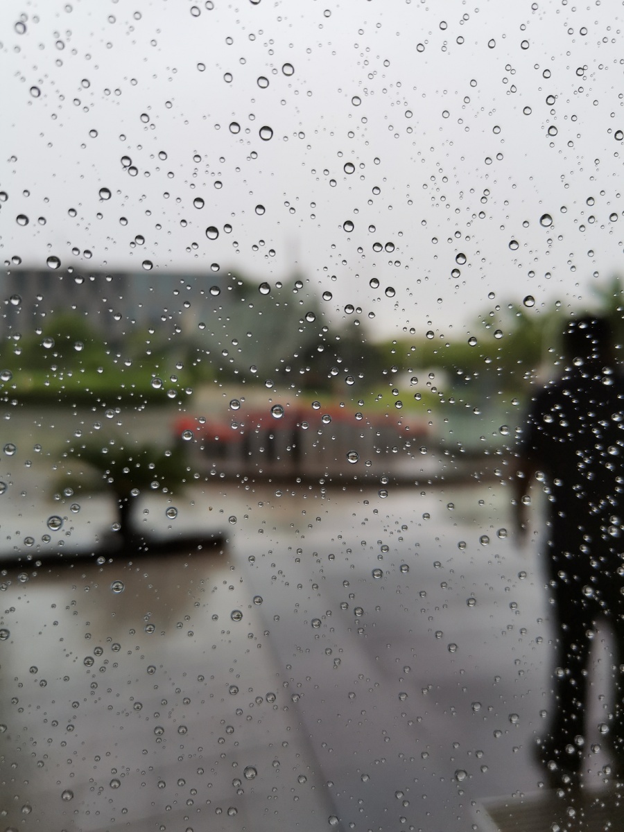 上海宝山长滩雨景