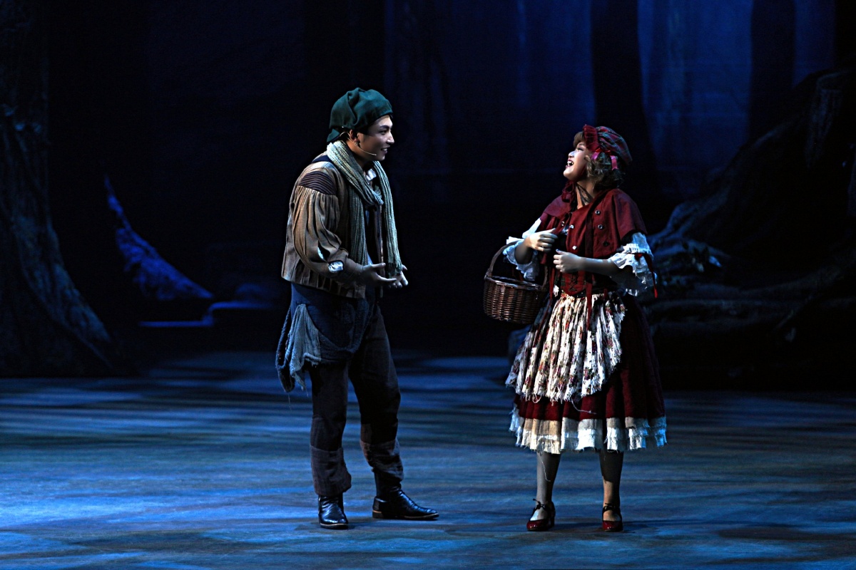 百老汇经典音乐剧intothewoods中文版拜访森林