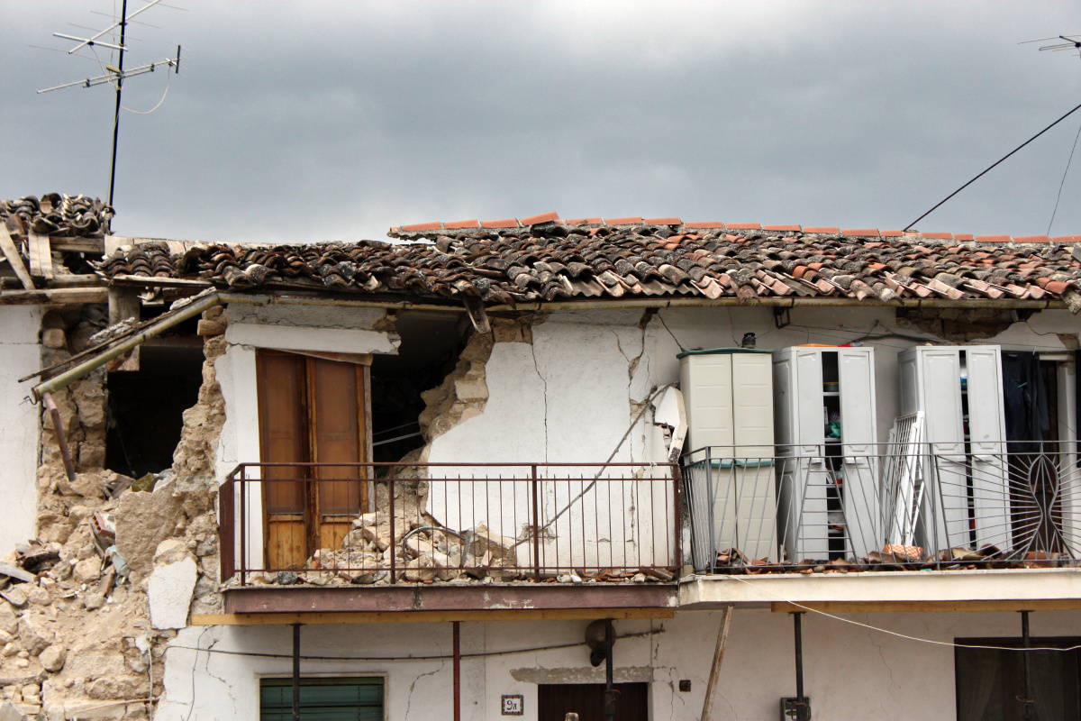 莎拉布莱曼的小妹艾米莉亚布莱曼领唱格利高里