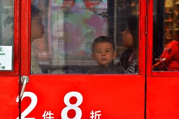 607611