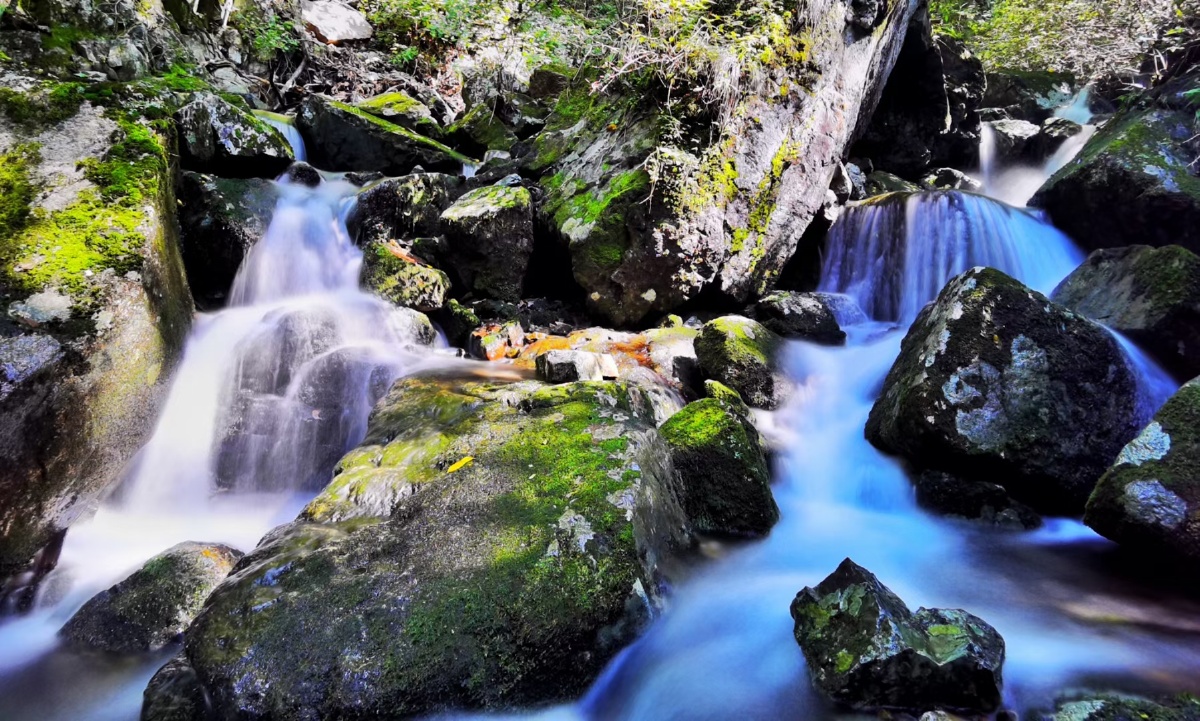 溪水潺潺接涧泉3