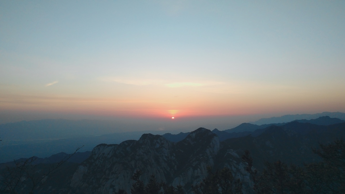 『日出』华山东峰