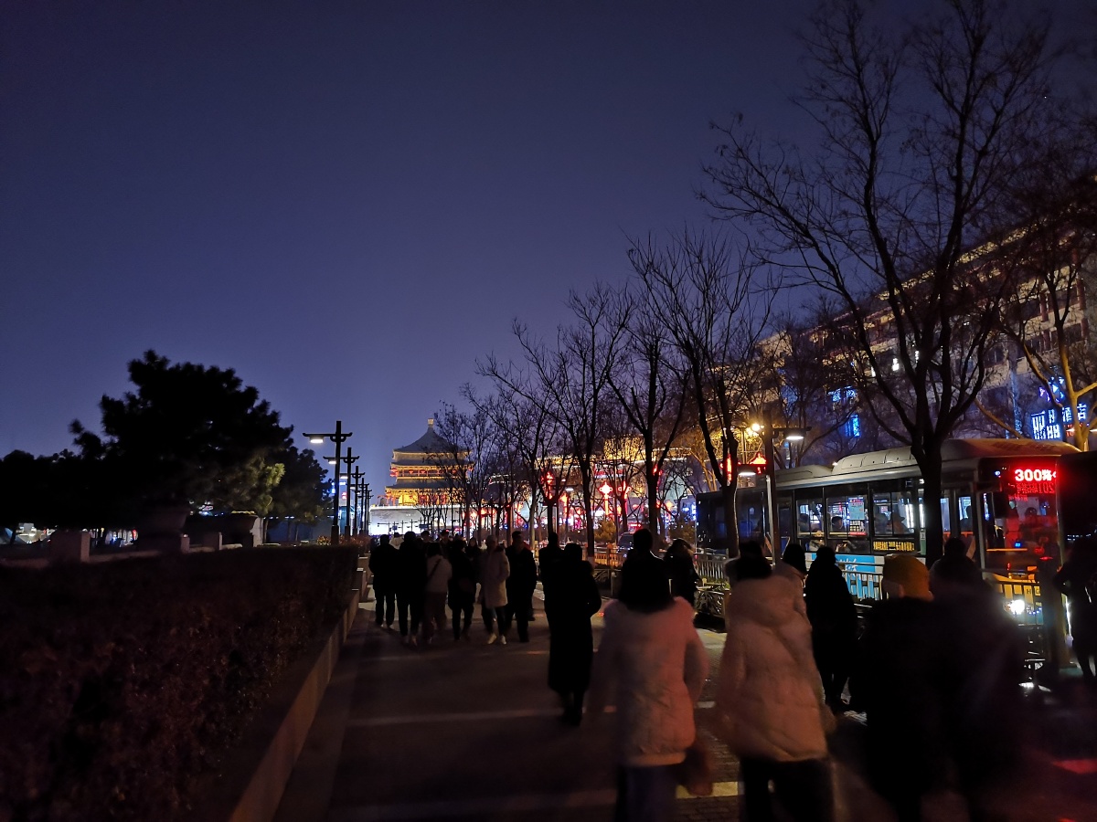 西安钟楼夜晚景色