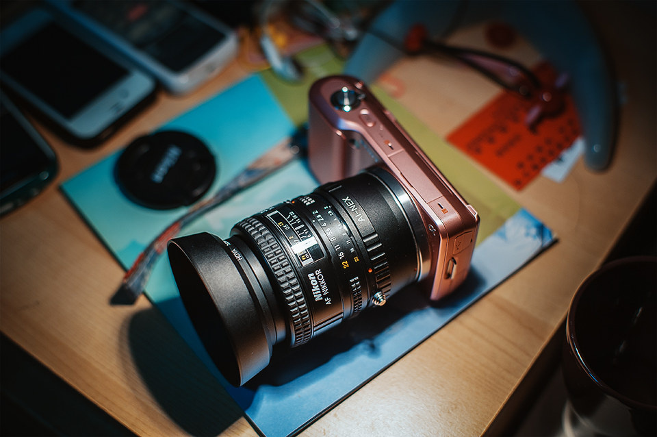 出售:尼康 35 2d 镜头 br /> 镜片完美 箱说全齐 带金属遮光罩 br />