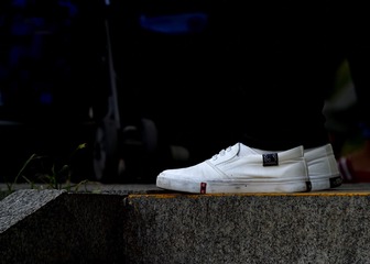 373490