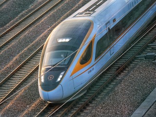 225592