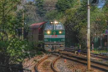 159843