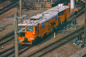 233829