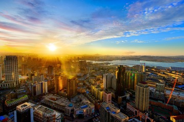 港湾里的夕阳