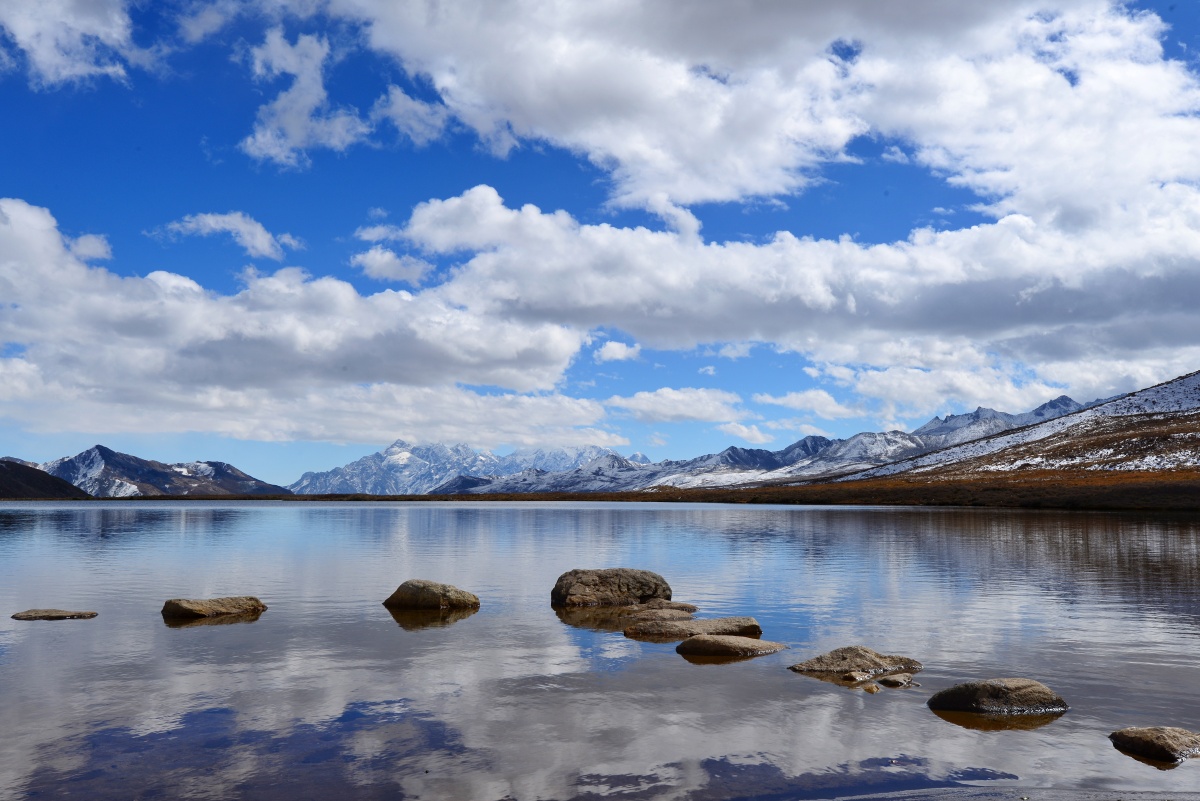 4200米海拨的红海子