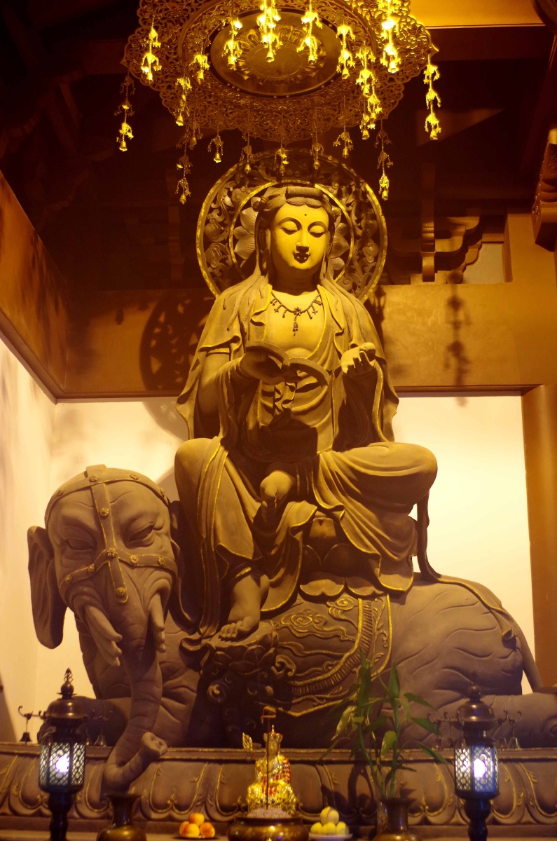 杭州灵隐古刹佛象泥塑