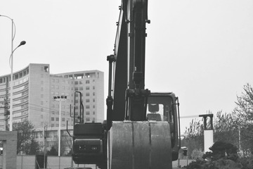1064560