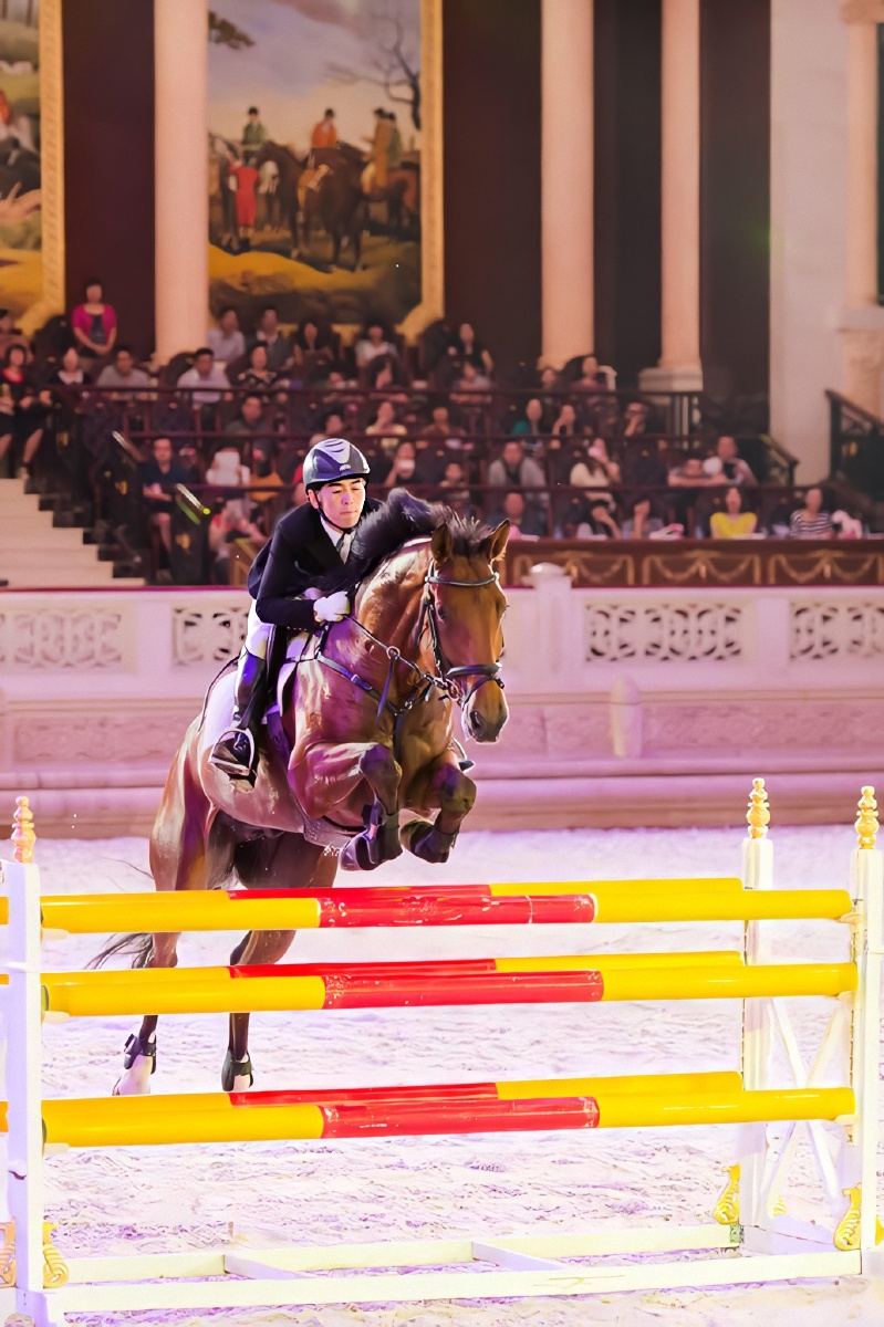 海澜集团女子马术队