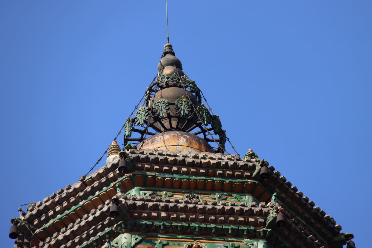 细拍飞虹塔霍泉