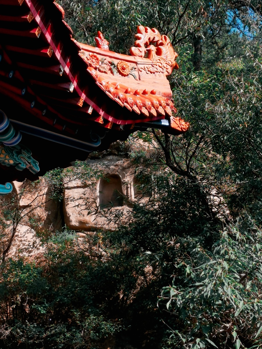 麻衣山上麻衣洞