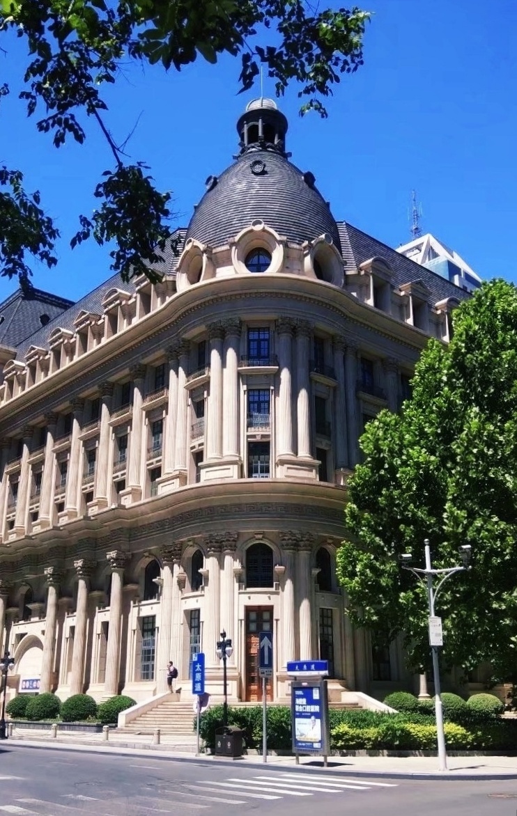 天津金融街端庄大气的欧式建筑欣赏摄于天津解放北路