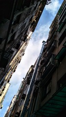 一线天·城中村