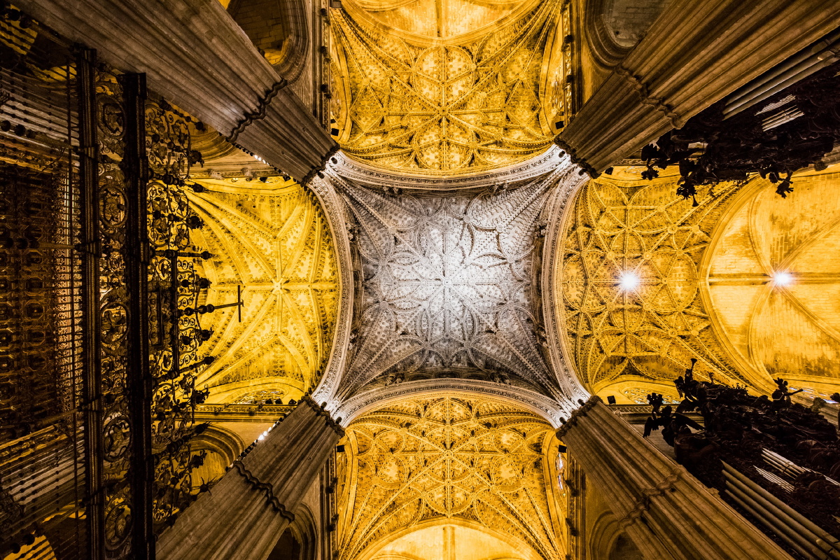 教堂顶部,不可忽视的美