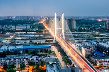 城市巨龙