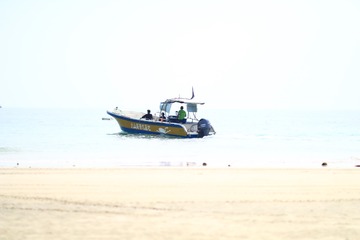 608824