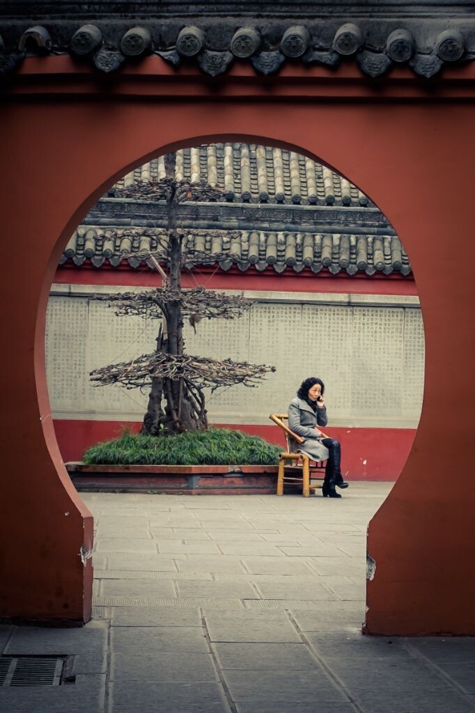 槛外是红尘
