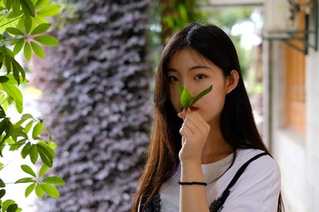 914082