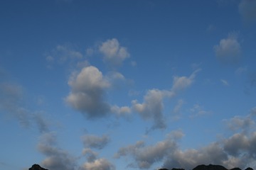 568546
