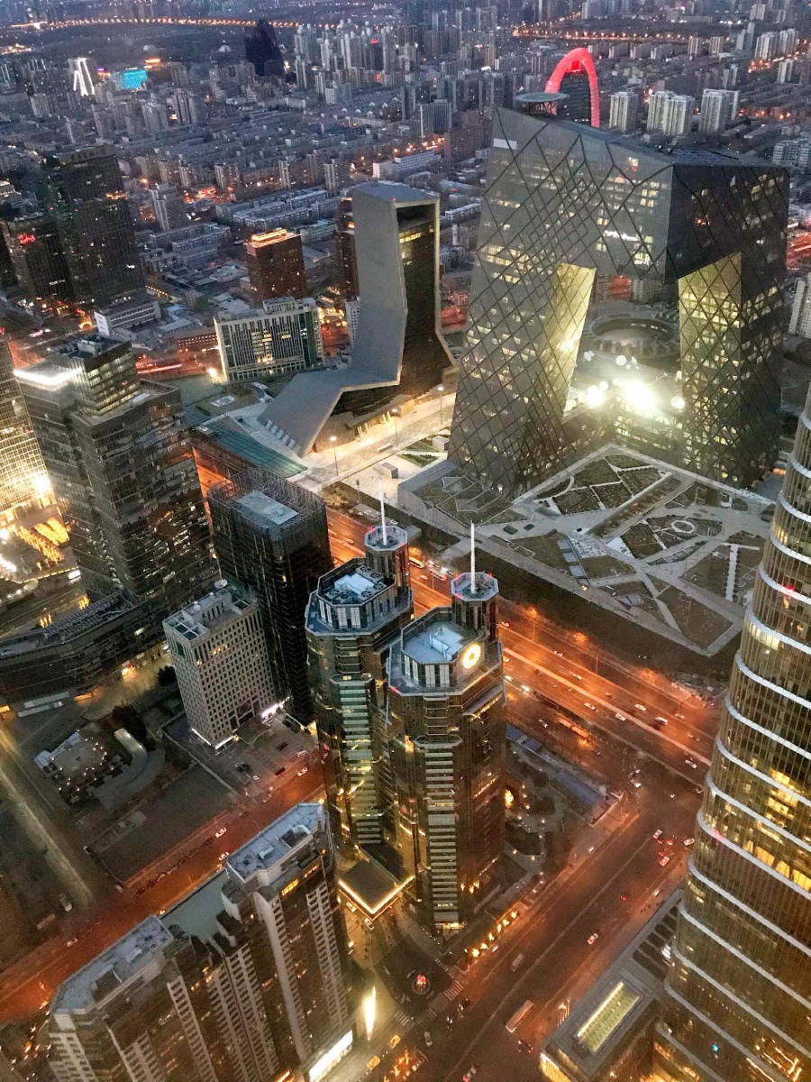 国贸三期八十层餐厅夜景