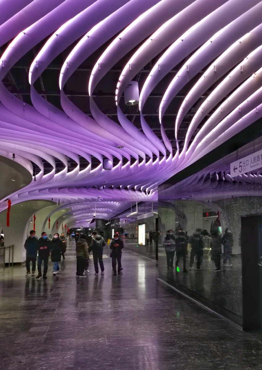 上海地铁14号线豫园站站台的设计有创意有特色