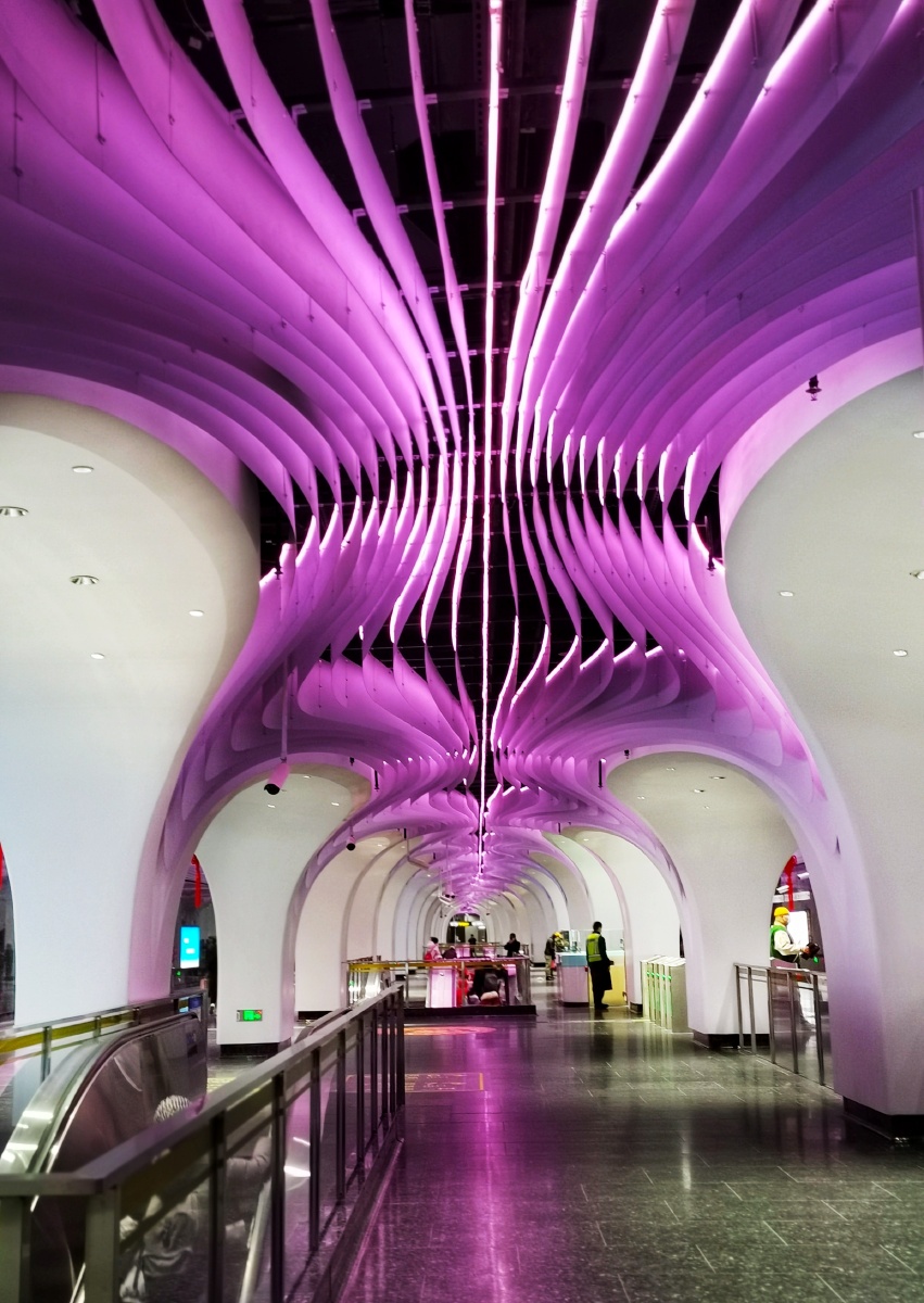 上海地铁14号线豫园站站台的设计有创意有特色