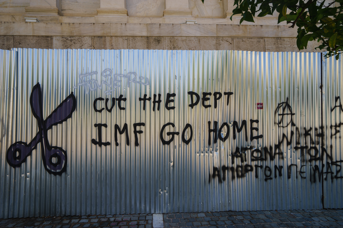 希腊满城涂鸦的雅典