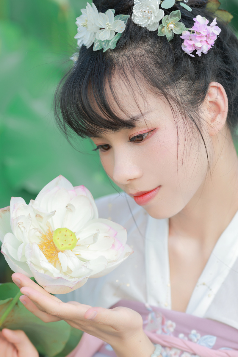 荷花清新古风写真