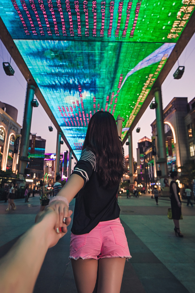 牵手去旅行 - 把夜晚染黑 - 图虫