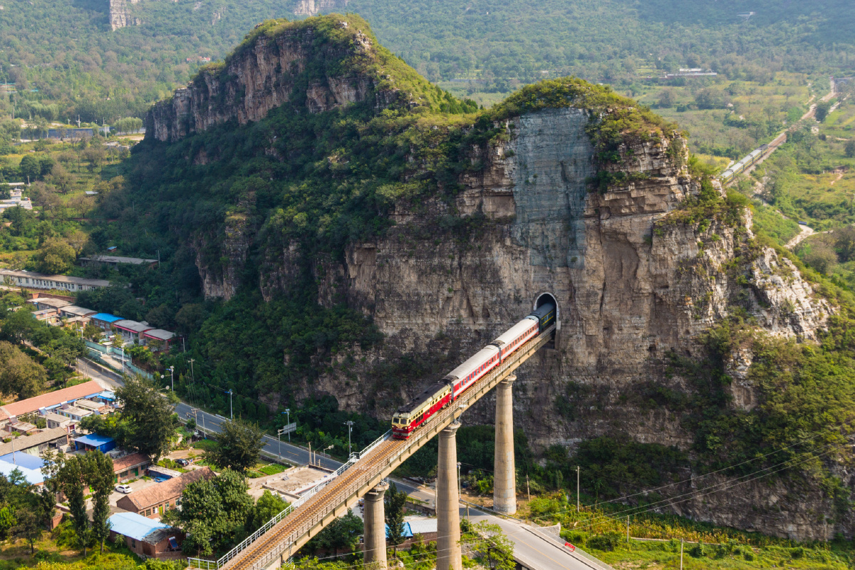 京原铁路 · 穿山越岭过太行