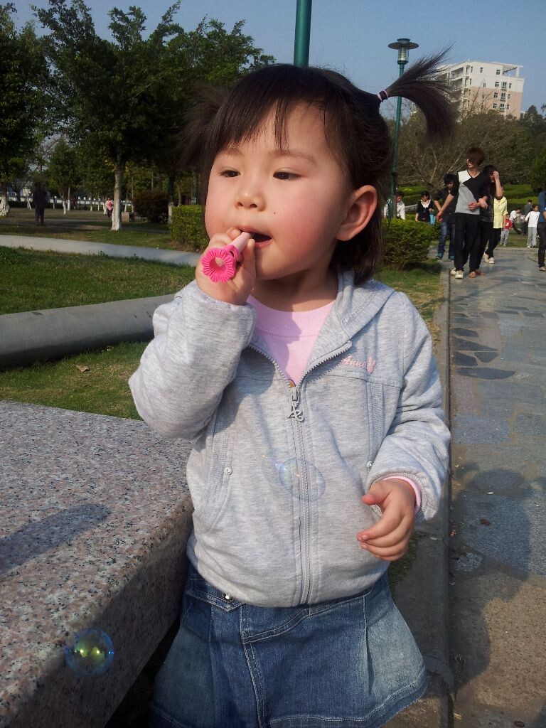 女儿<br />
