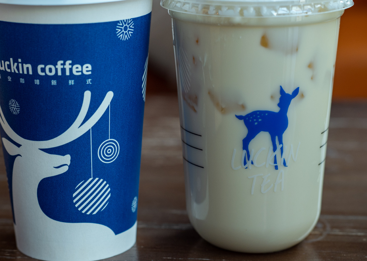 瑞幸咖啡小鹿茶