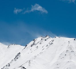 676582