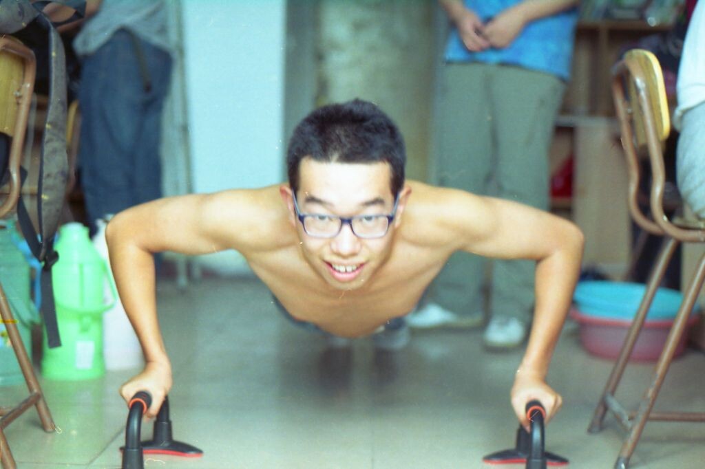 闷骚的前室友