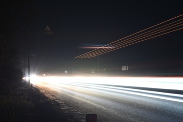 748702