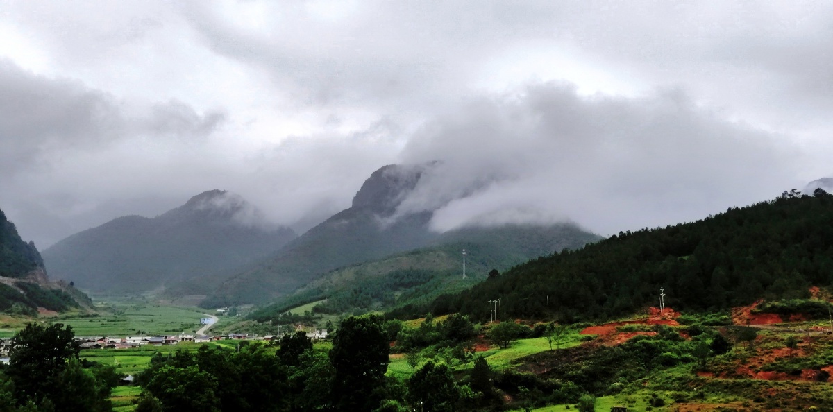 《秋雨风云小凉山》 1分钟前 ·阅读4 赵俊昆 关注 云南宁蒗小凉山.