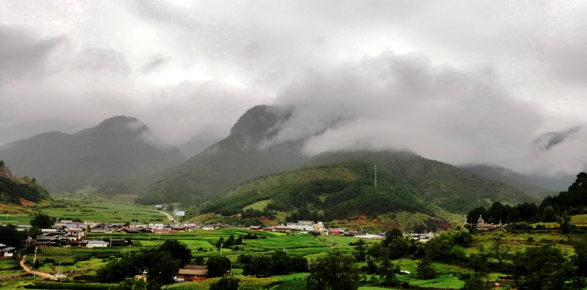 《秋雨风云小凉山》 1分钟前 ·阅读4 赵俊昆 关注 云南宁蒗小凉山.