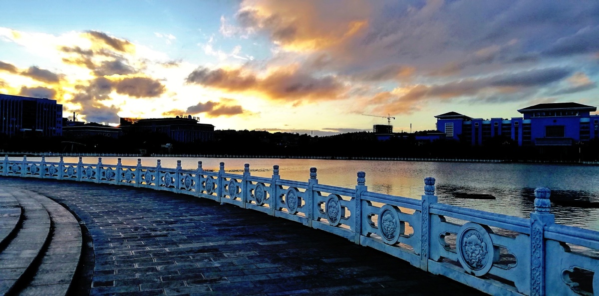 3分钟前 ·阅读10 昆明赵俊昆 关注 云南文山壮族苗族自治州华龙湖