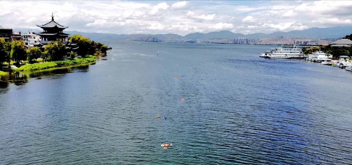 《洱海拂面下关风》