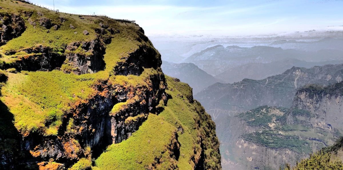 云南昭通大山包国家自然保护区地处滇东北乌蒙山山脉,大山包是其主峰