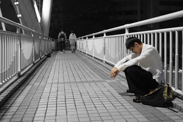 001