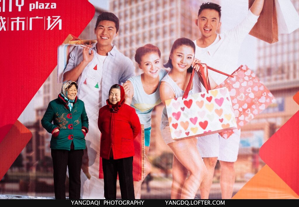 青春岁月都刻在了脸上